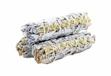 Witte Salie met sweetgrass smudge stick 10 cm Witte Salie met sweetgrass smudge stick 10 cm